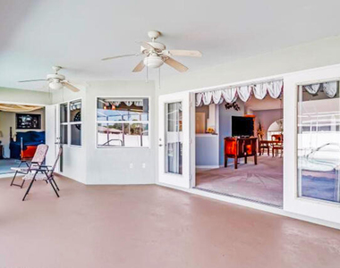 424 Holly Drive - Photo Thumbnail 19