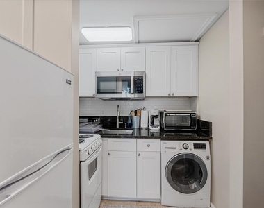 11842 Pebblewood Drive - Photo Thumbnail 7