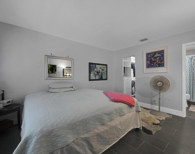 203 Lake Carol Drive - Photo Thumbnail 4