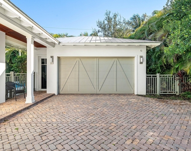 120 Grove Way - Photo Thumbnail 3