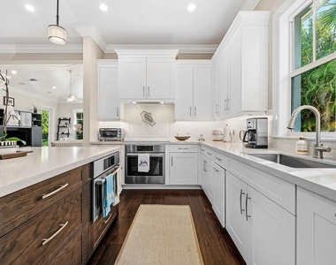 120 Grove Way - Photo Thumbnail 11