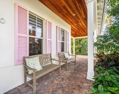 120 Grove Way - Photo Thumbnail 5