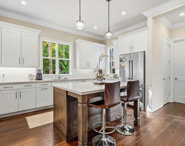 120 Grove Way - Photo Thumbnail 10