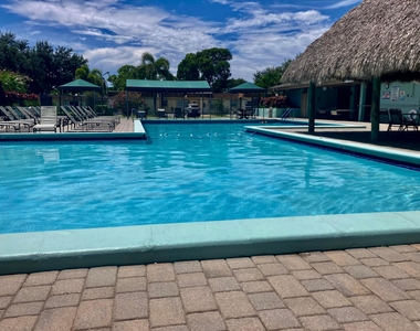 3123 Sw Natura Avenue - Photo Thumbnail 2