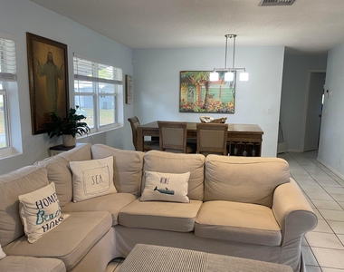 3123 Sw Natura Avenue - Photo Thumbnail 14
