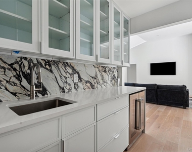 10 Hampton Street - Photo Thumbnail 8