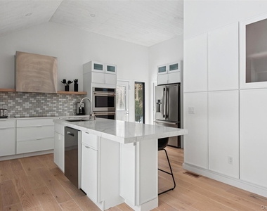 10 Hampton Street - Photo Thumbnail 7