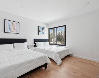 10 Hampton Street - Photo Thumbnail 14