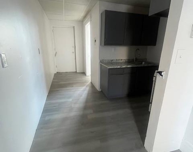 30 E Main Street - Photo Thumbnail 4