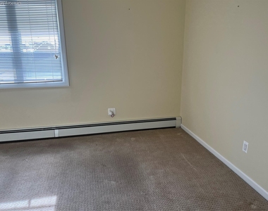 50 Florence Avenue - Photo Thumbnail 10