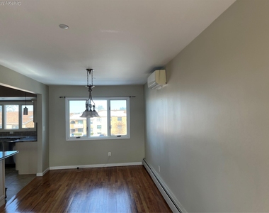 50 Florence Avenue - Photo Thumbnail 7