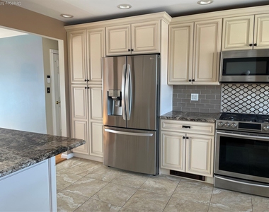 50 Florence Avenue - Photo Thumbnail 4