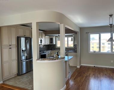 50 Florence Avenue - Photo Thumbnail 2