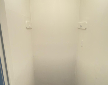 3132 6th Avenue - Photo Thumbnail 11