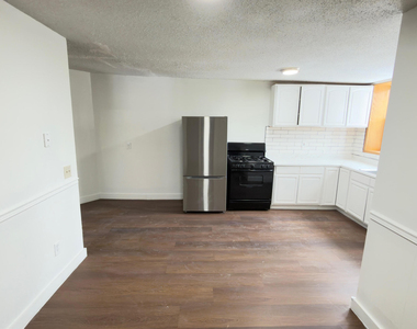 3132 6th Avenue - Photo Thumbnail 4