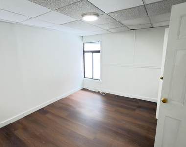 3132 6th Avenue - Photo Thumbnail 7