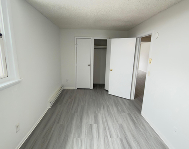 3132 6th Avenue - Photo Thumbnail 8