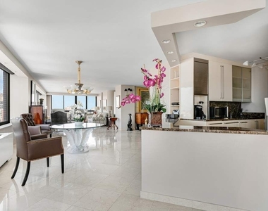 422 E 72nd Street - Photo Thumbnail 5