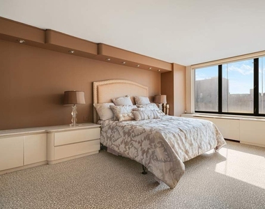 422 E 72nd Street - Photo Thumbnail 8