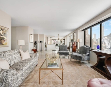 422 E 72nd Street - Photo Thumbnail 3