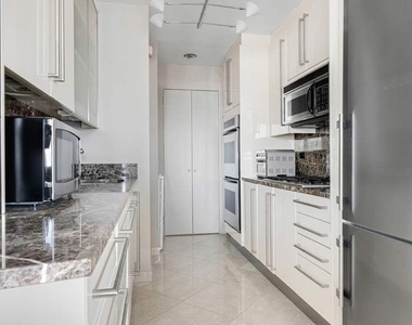 422 E 72nd Street - Photo Thumbnail 6