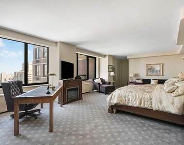 422 E 72nd Street - Photo Thumbnail 7