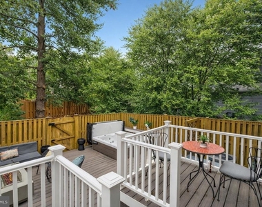 8713 Wadebrook Terrace - Photo Thumbnail 16