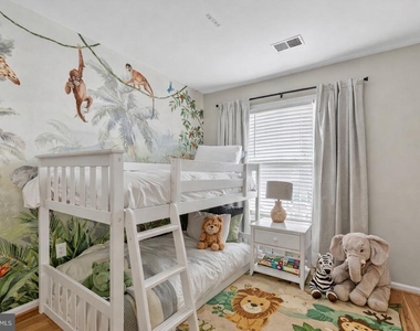 8713 Wadebrook Terrace - Photo Thumbnail 13