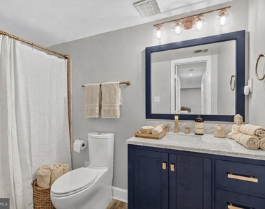 8713 Wadebrook Terrace - Photo Thumbnail 18