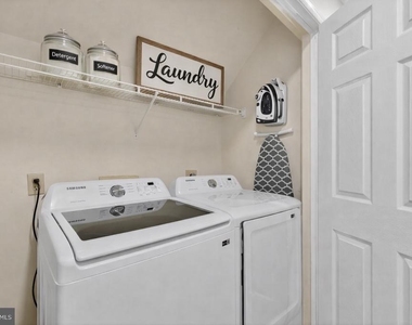 8713 Wadebrook Terrace - Photo Thumbnail 17