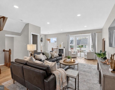 8713 Wadebrook Terrace - Photo Thumbnail 20