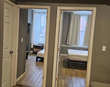 1829 Spruce Street - Photo Thumbnail 2