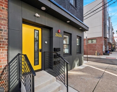 2424 W Thompson Street - Photo Thumbnail 1