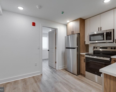 715 W Cumberland Street - Photo Thumbnail 10