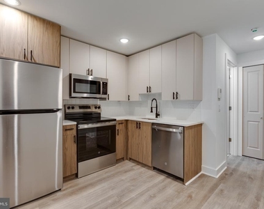 715 W Cumberland Street - Photo Thumbnail 11