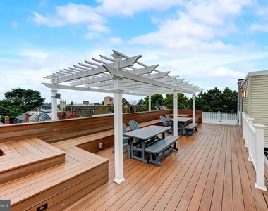 4605 Chester Avenue - Photo Thumbnail 8