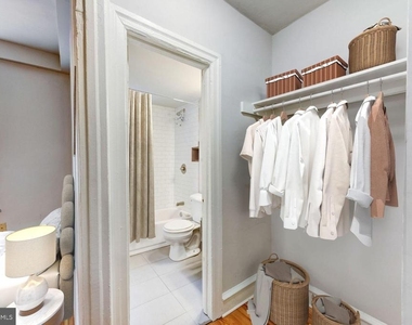 4605 Chester Avenue - Photo Thumbnail 5