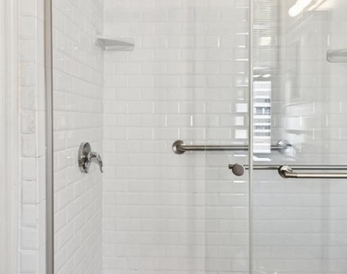 2031 Locust Street - Photo Thumbnail 18