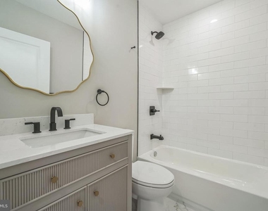 1702 S 22nd Street - Photo Thumbnail 10