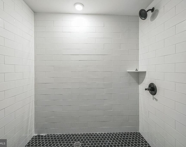 1702 S 22nd Street - Photo Thumbnail 9