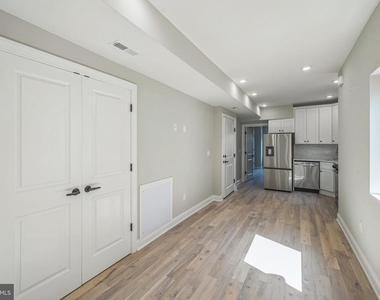 1702 S 22nd Street - Photo Thumbnail 6
