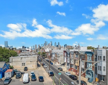 1702 S 22nd Street - Photo Thumbnail 1