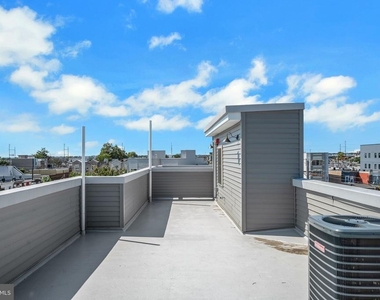 1702 S 22nd Street - Photo Thumbnail 3
