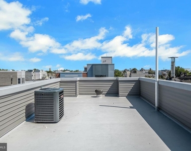 1702 S 22nd Street - Photo Thumbnail 2