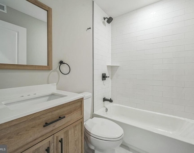1702 S 22nd Street - Photo Thumbnail 6