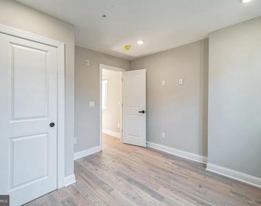 1702 S 22nd Street - Photo Thumbnail 9