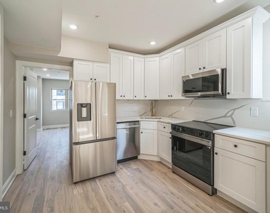 1702 S 22nd Street - Photo Thumbnail 2