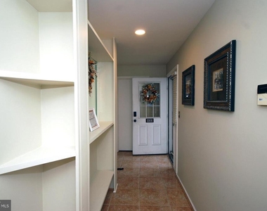 1101 Stony Brook Way - Photo Thumbnail 4