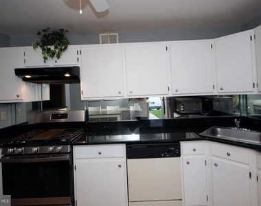 1101 Stony Brook Way - Photo Thumbnail 11