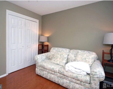 1101 Stony Brook Way - Photo Thumbnail 20